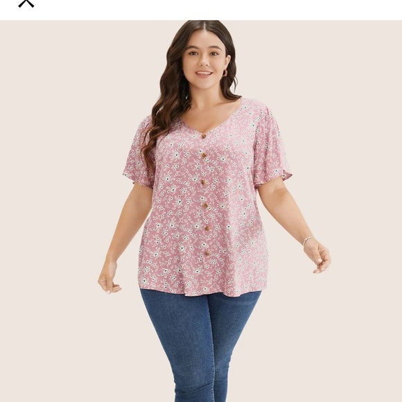 Bloomchic Plus size Ditsy Floral Contrast Ruffle Sleeve Button Detail Blouse - Picture 2 of 4